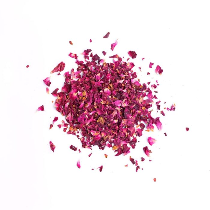 pétales de rose séchés